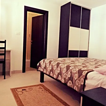Apartmani Simic Starigrad Paklenica Exterior photo