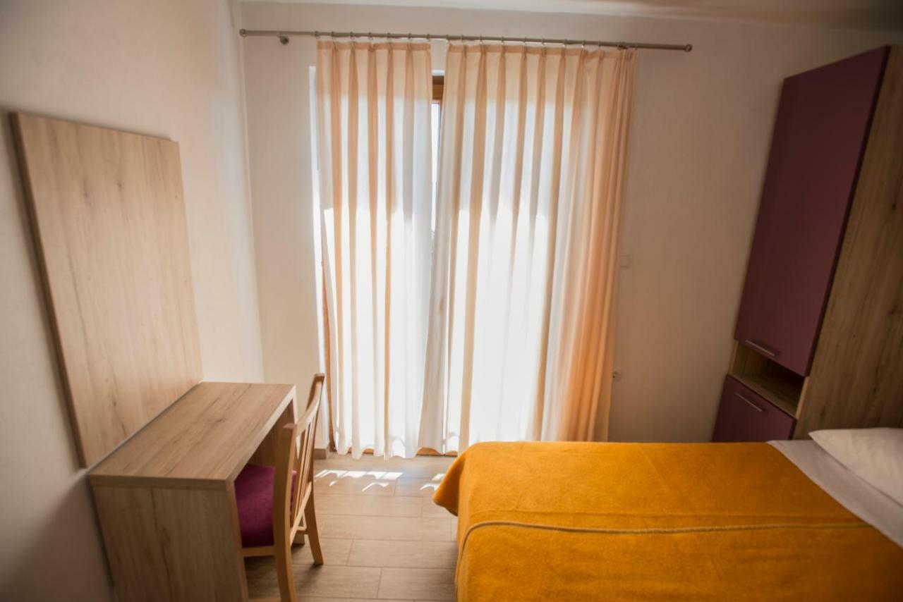Simic Apartment Starigrad Paklenica